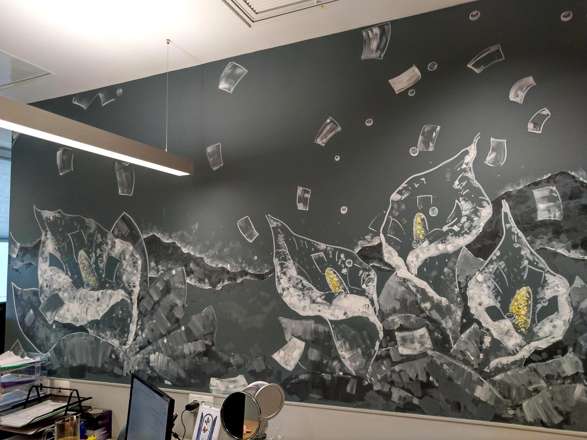 Glazinger Clinic, Tel Aviv, Clinic mural. A project by Maayan Kalo.
