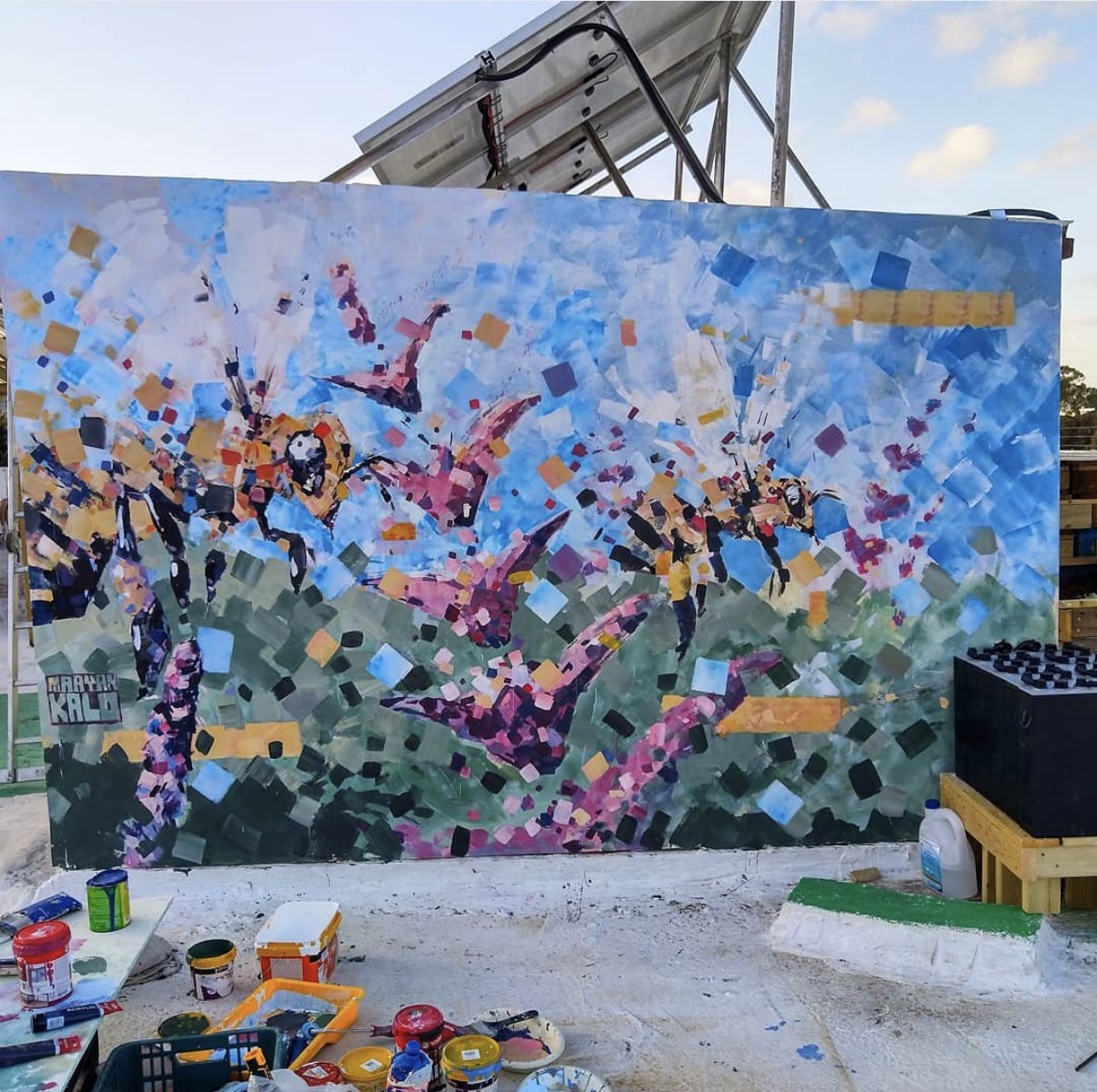 Beeing, Haifa, Rooftop mural, 2021. A project by Maayan Kalo.